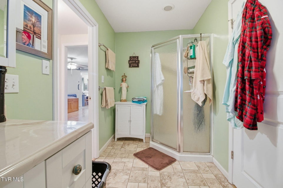 Photo #16: 30 Deerfoot Lane