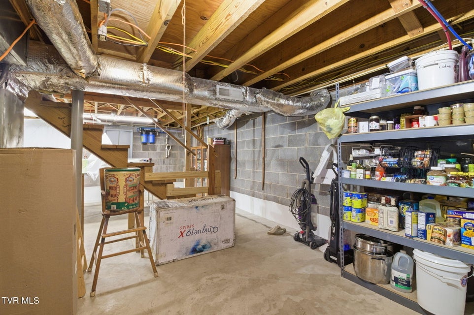 Photo #28: 30 Deerfoot Lane