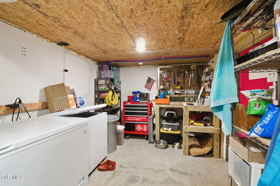 Photo #32: 30 Deerfoot Lane