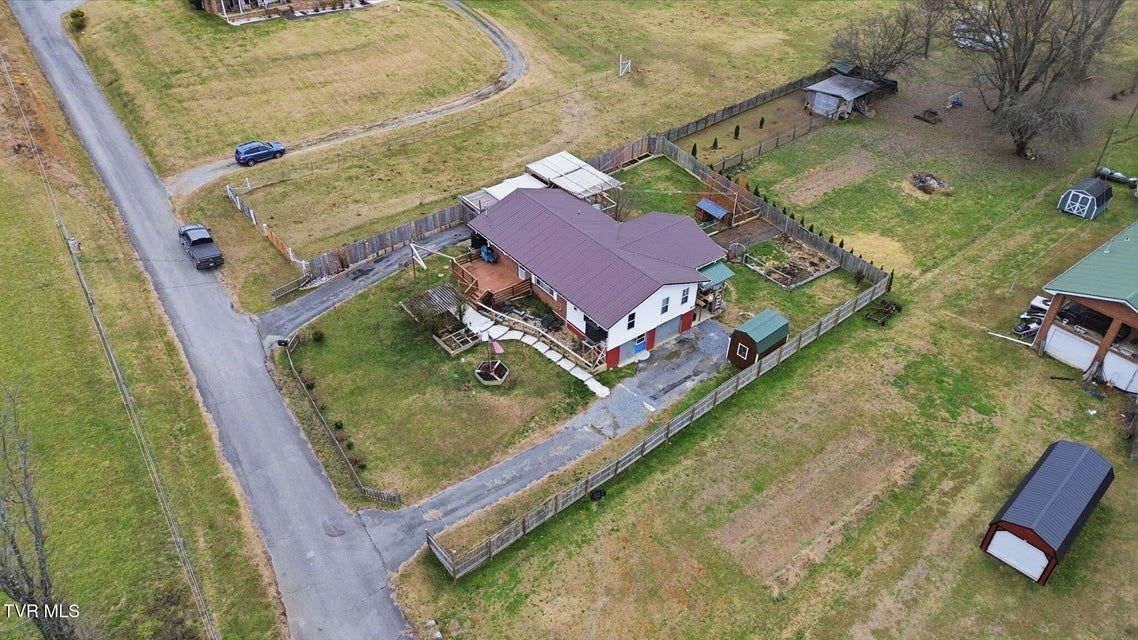 Photo #39: 30 Deerfoot Lane