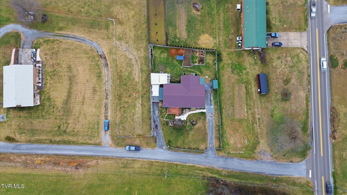 Photo #43: 30 Deerfoot Lane