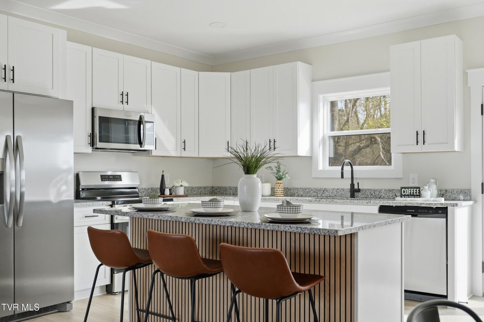 Photo #13: 417 Elbert Way