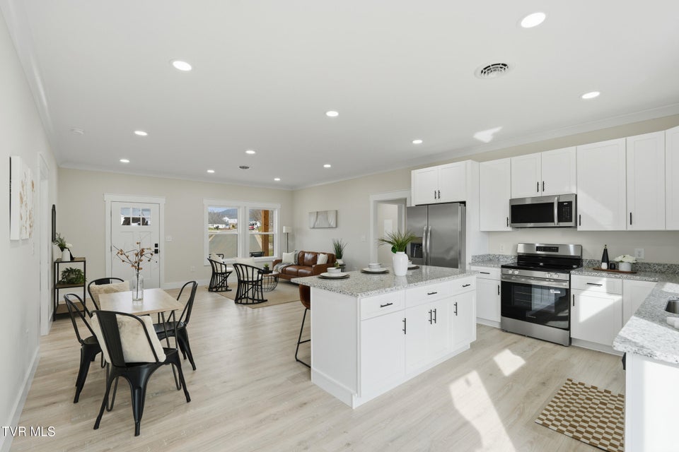 Photo #16: 417 Elbert Way