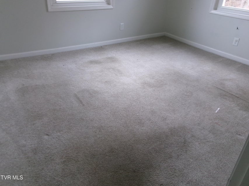 Photo #10: 107 Ripley Street