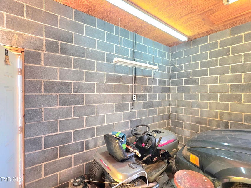 Photo #29: 213 Front Street