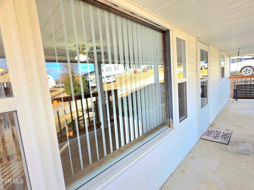 Photo #5: 213 Front Street