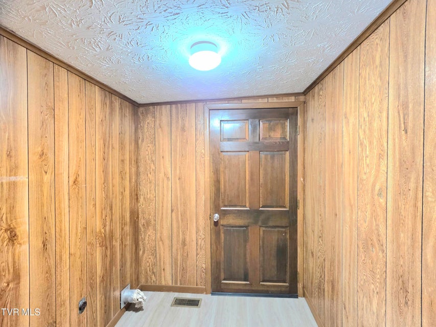 Photo #14: 213 Front Street