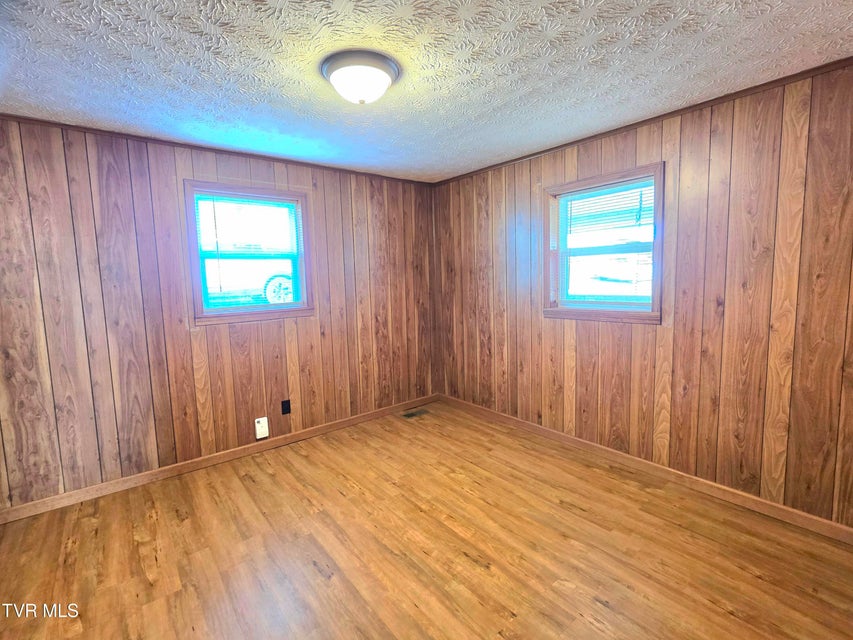 Photo #11: 213 Front Street