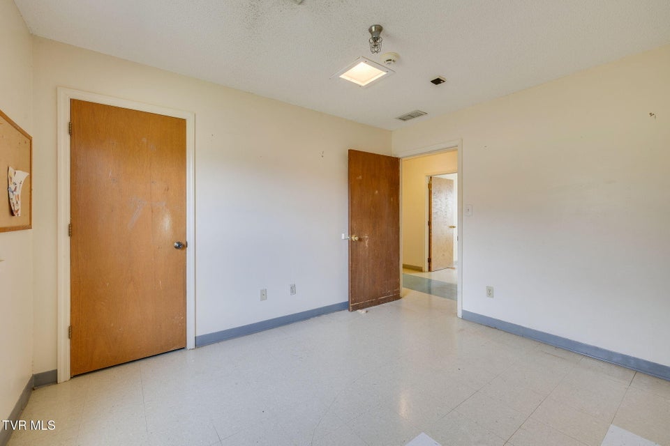 Photo #32: 1540 Highway 70 Bypass