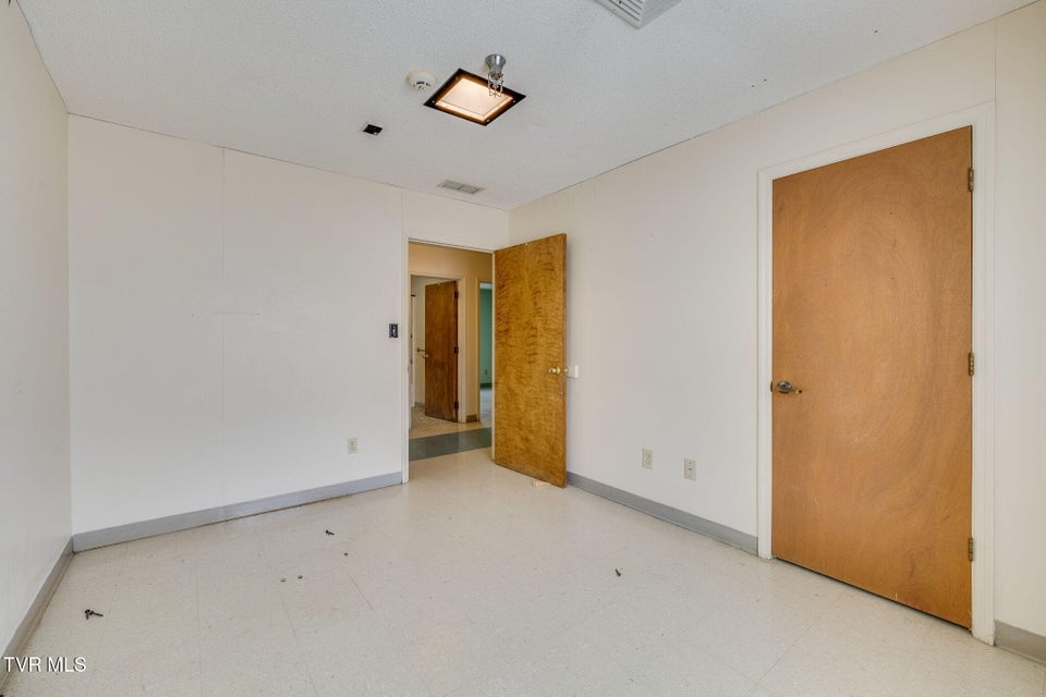 Photo #34: 1540 Highway 70 Bypass