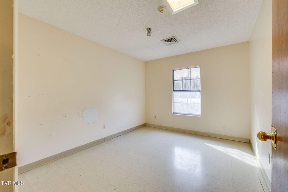 Photo #38: 1540 Highway 70 Bypass