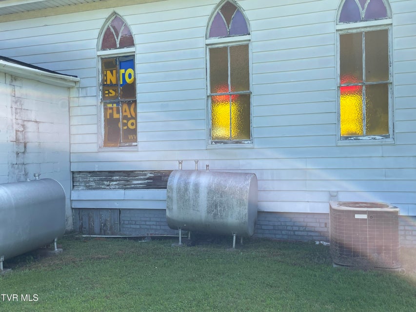 Photo #5: 817 Oakdale Street