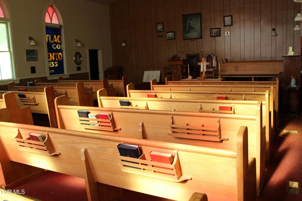 Photo #9: 817 Oakdale Street