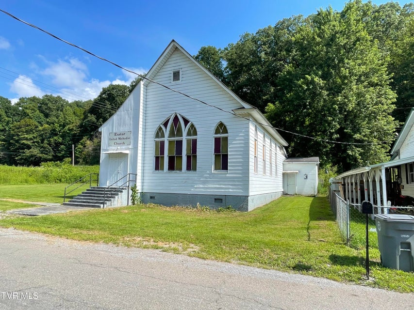 Photo #17: 817 Oakdale Street