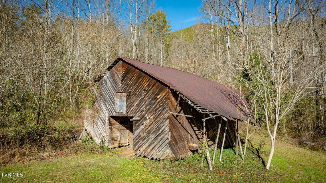 Photo #5: 4035 Lindsey Gap Road