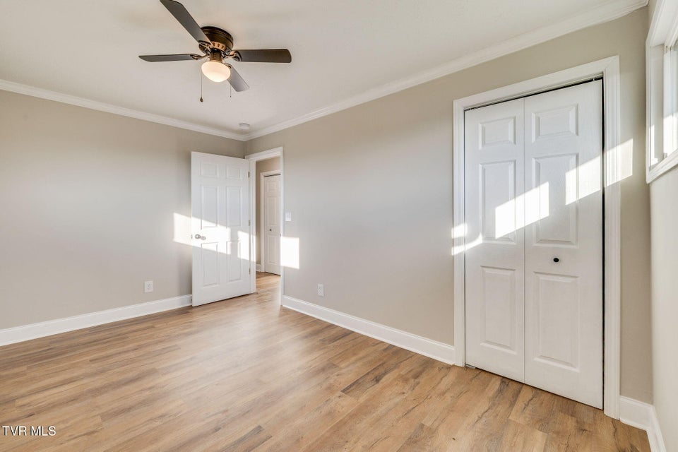 Photo #19: 128 Thompson Street