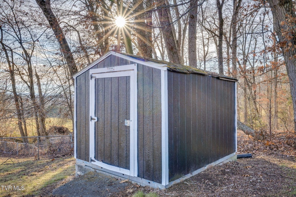 Photo #31: 128 Thompson Street