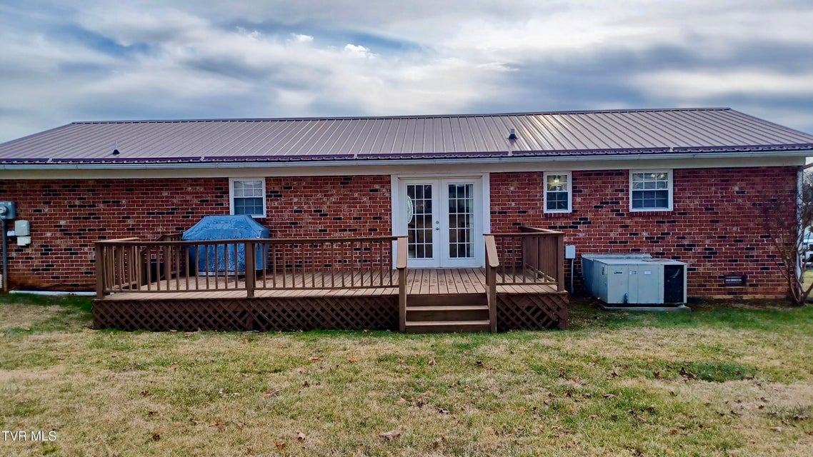 Photo #38: 212 Oak Place