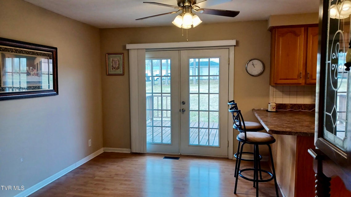 Photo #12: 212 Oak Place