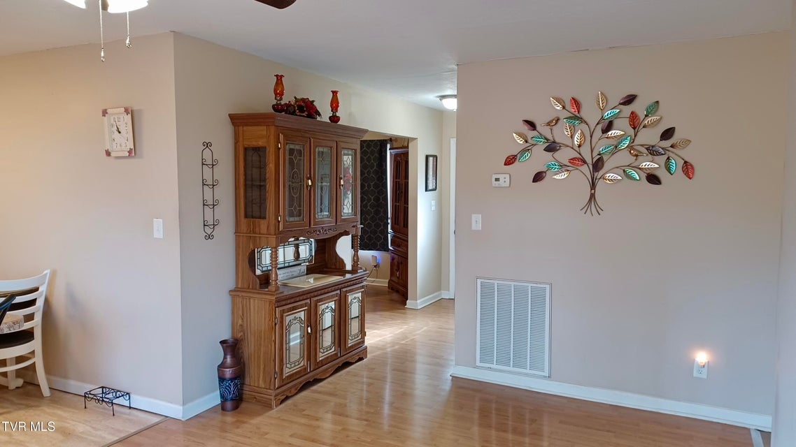 Photo #14: 212 Oak Place