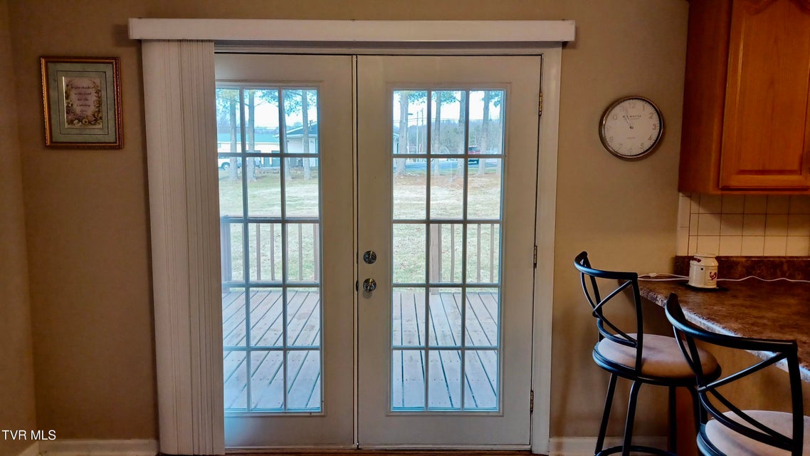 Photo #15: 212 Oak Place