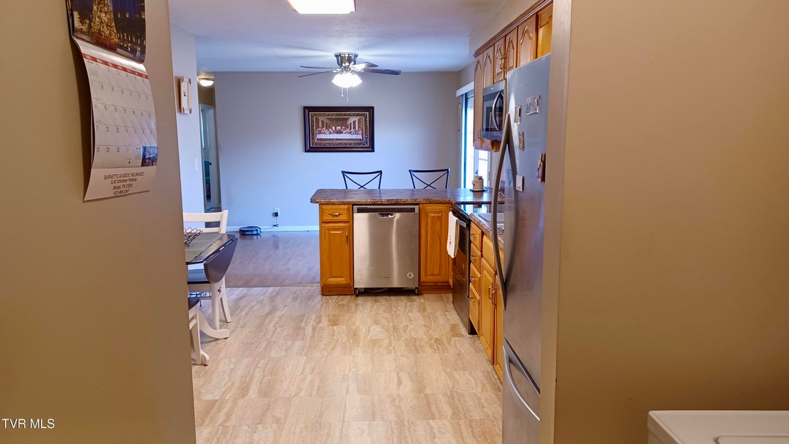 Photo #25: 212 Oak Place