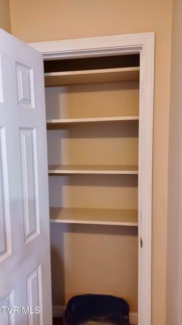 Photo #32: 212 Oak Place