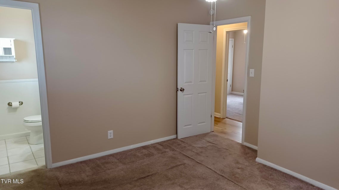 Photo #35: 212 Oak Place