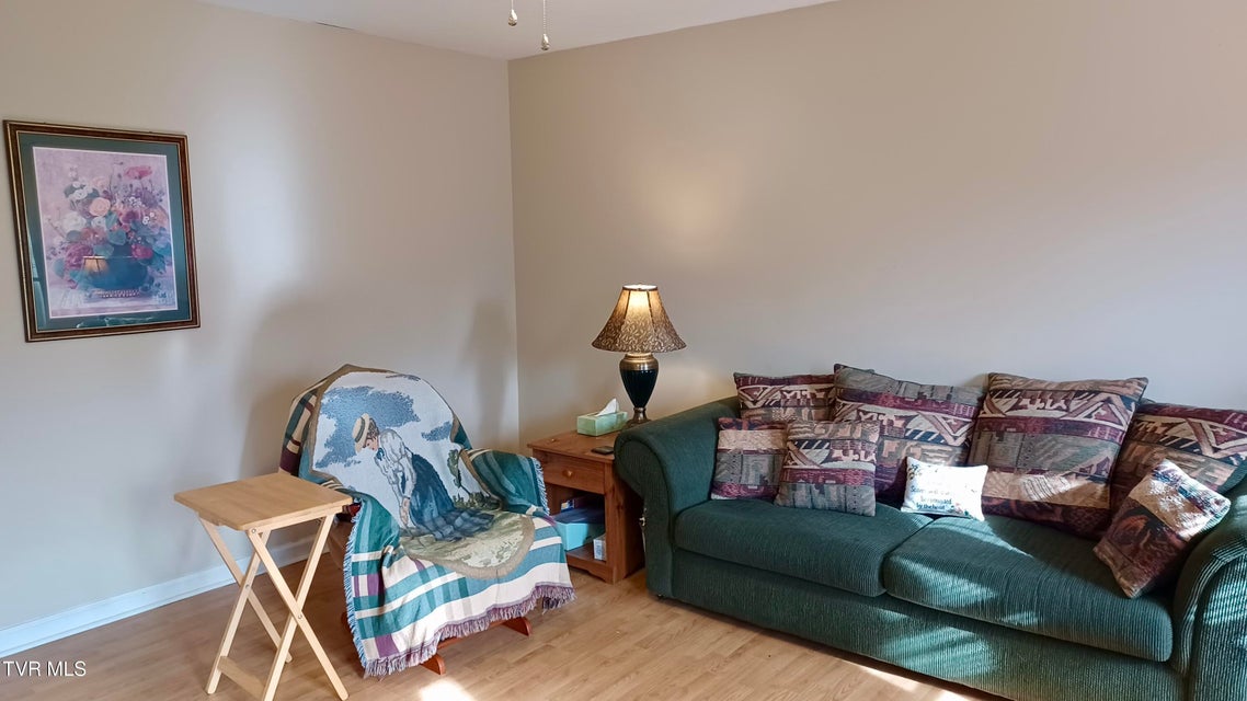 Photo #9: 212 Oak Place