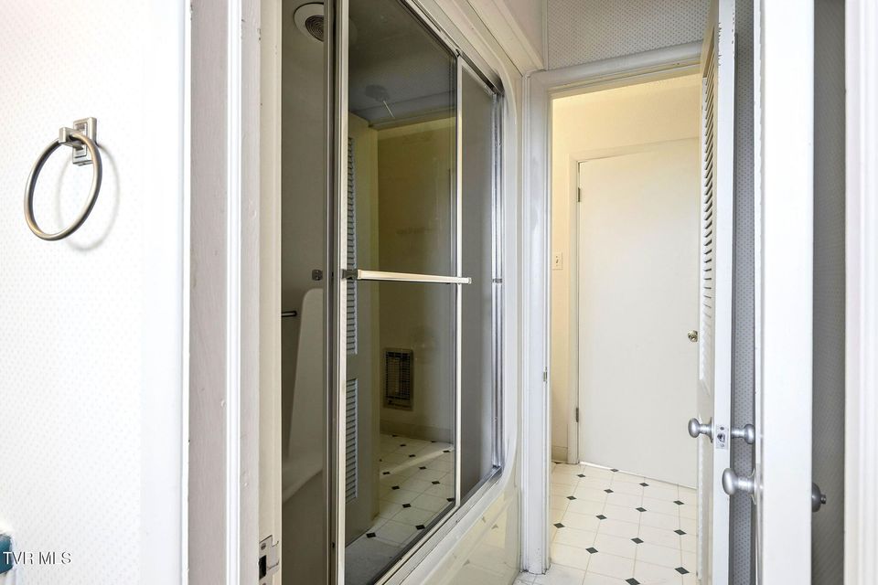 Photo #23: 748 Navaho Trail