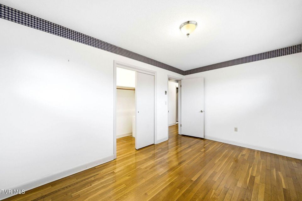 Photo #12: 748 Navaho Trail