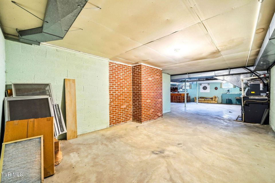 Photo #27: 748 Navaho Trail