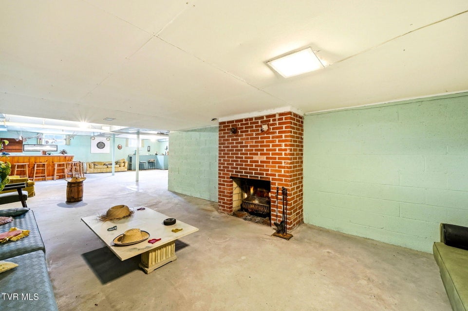 Photo #29: 748 Navaho Trail