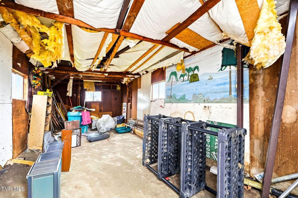 Photo #31: 748 Navaho Trail