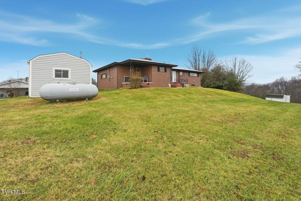 Photo #39: 748 Navaho Trail