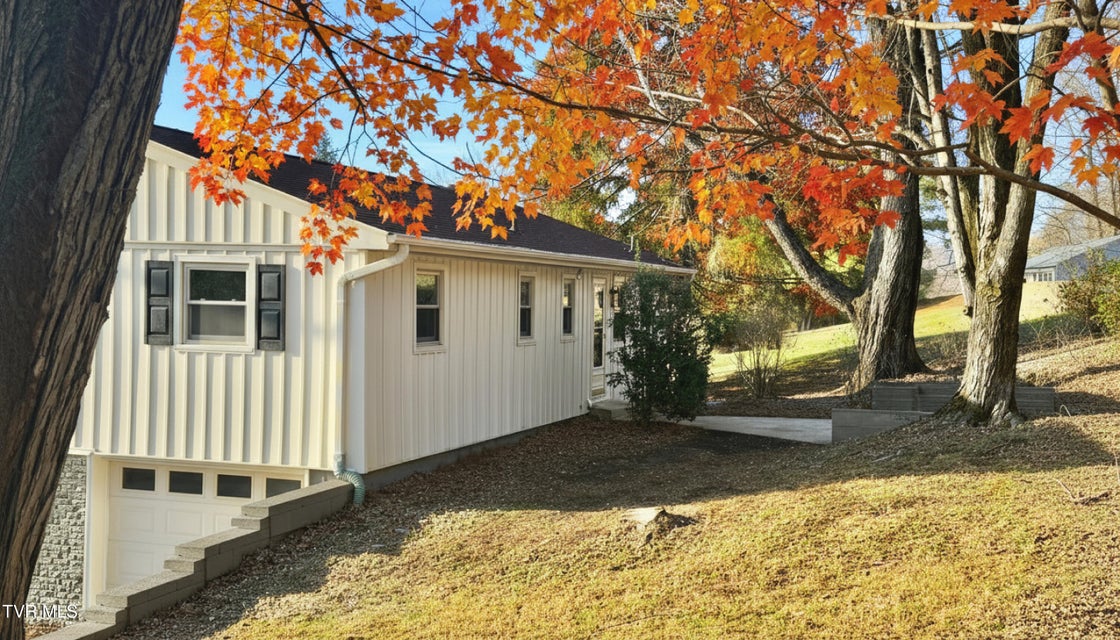 Photo #37: 425 Seminole Road