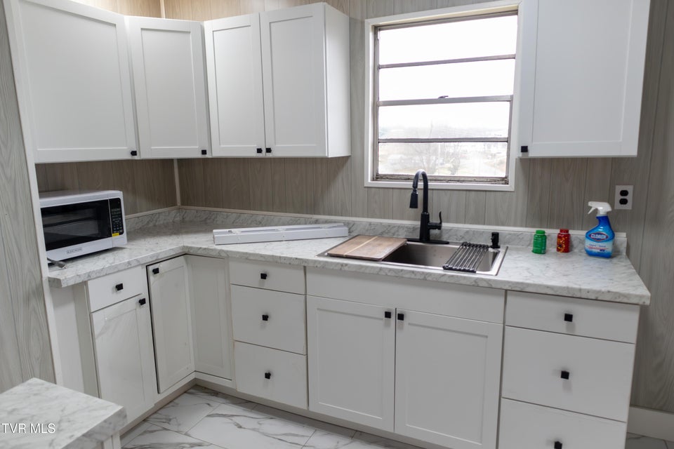 Photo #9: 136 Riverview Street