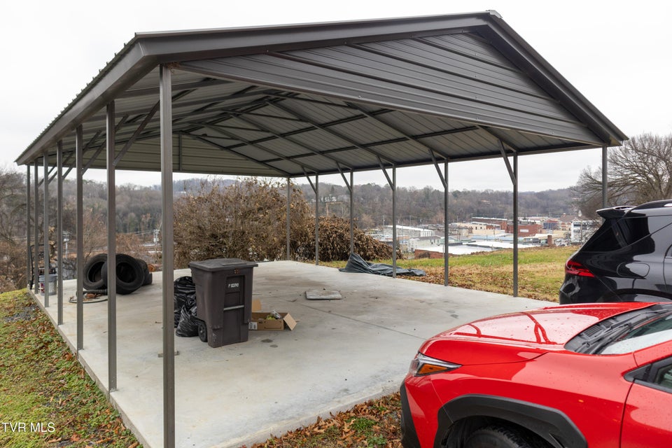 Photo #35: 136 Riverview Street