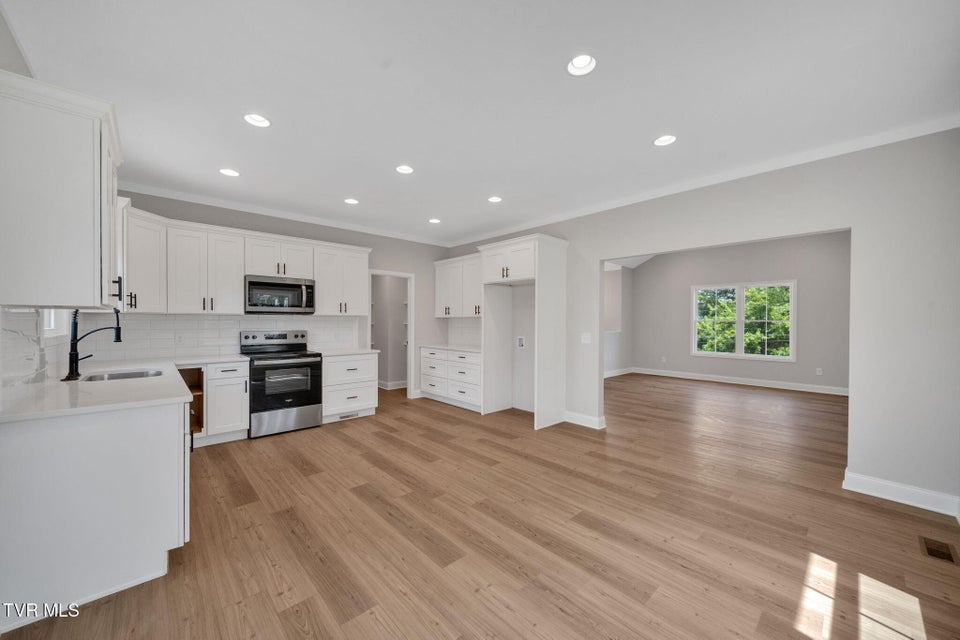 Photo #4: 618 Cherry Marie Drive