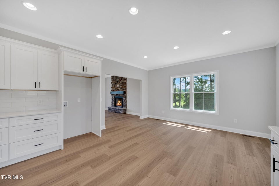 Photo #6: 618 Cherry Marie Drive