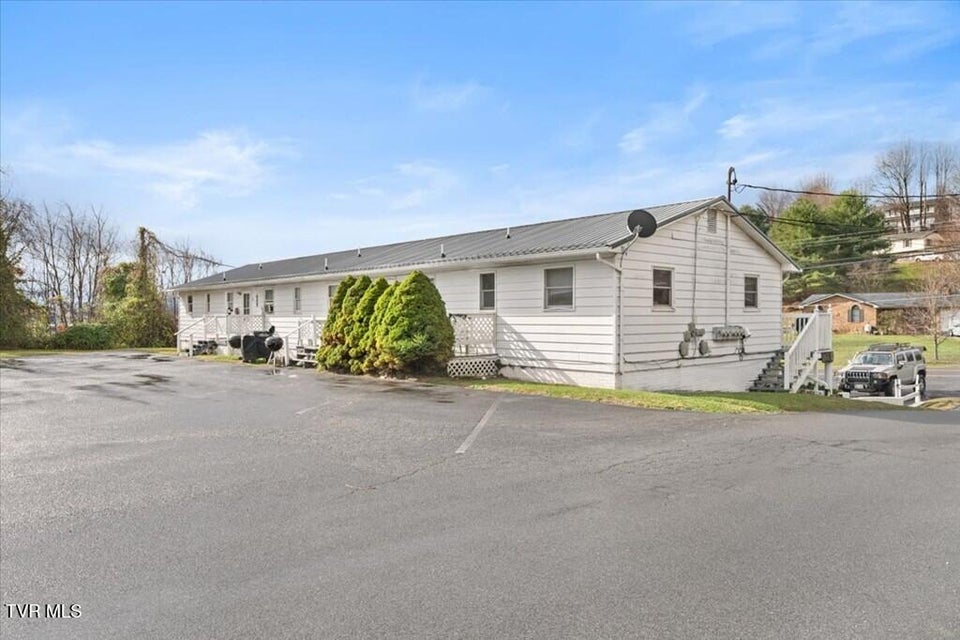 Photo #10: 33424 Bunker Hill Lane