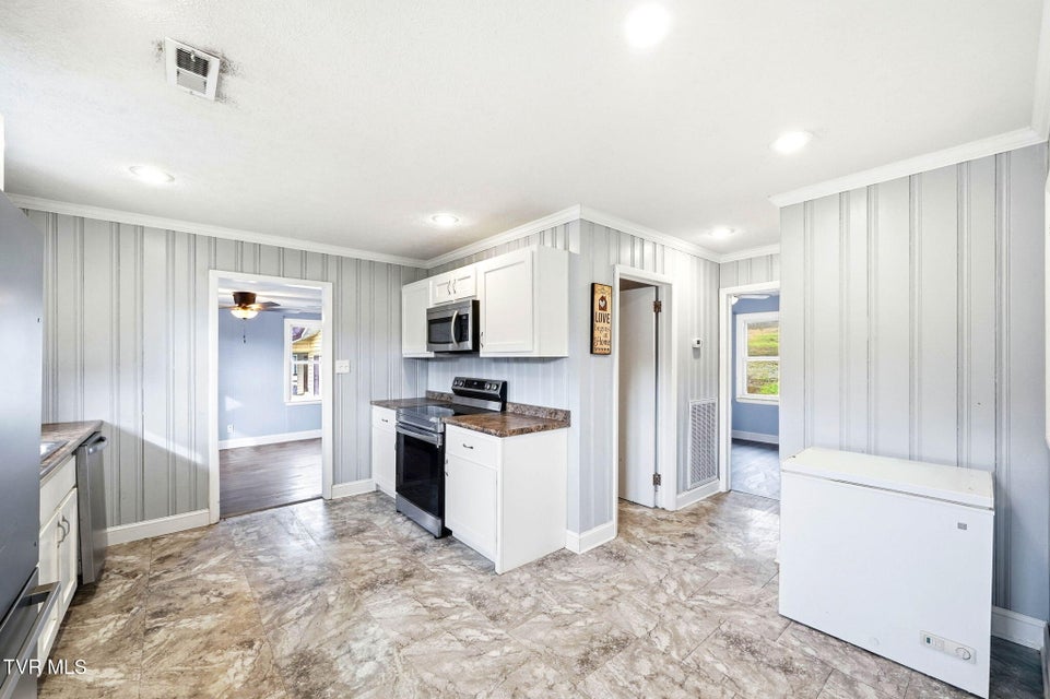 Photo #8: 200 Independence Avenue