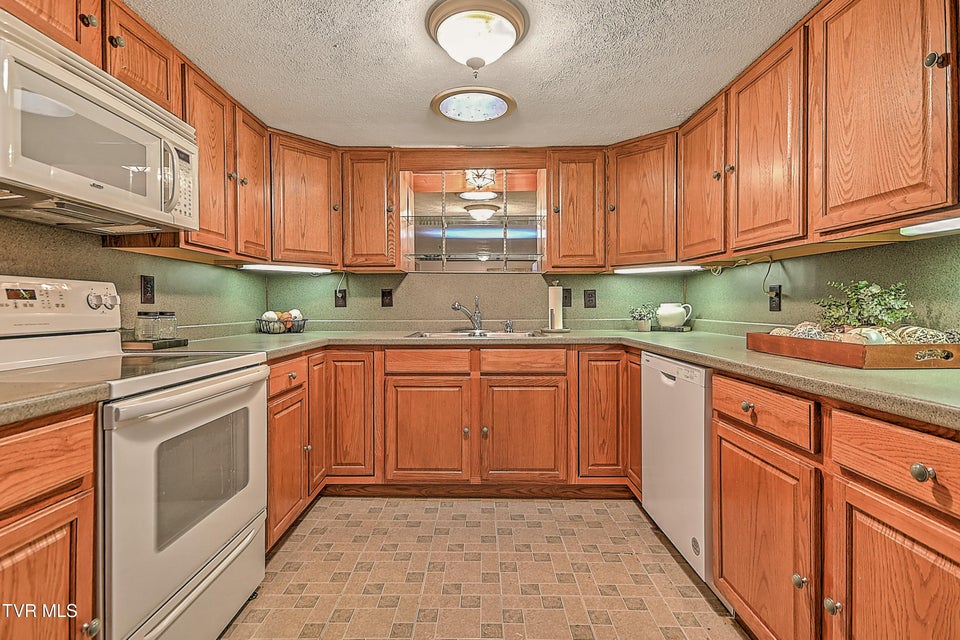 Photo #30: 146 Estep Hollow Road