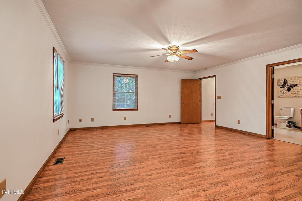 Photo #37: 146 Estep Hollow Road