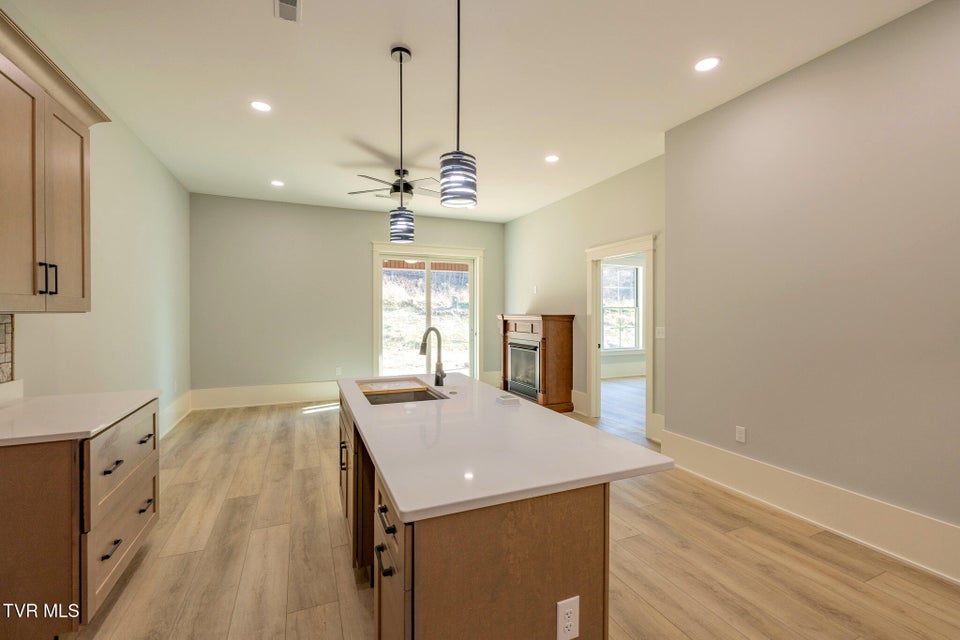 Photo #3: 1036 Cummings St 