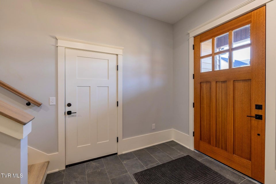 Photo #16: 1036 Cummings St 