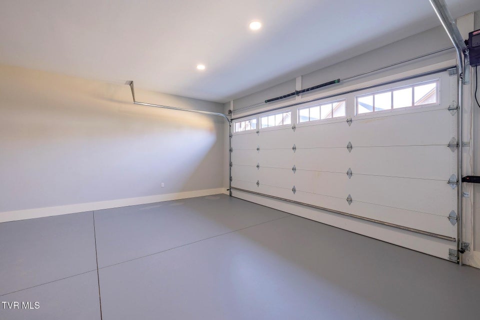 Photo #18: 1036 Cummings St 