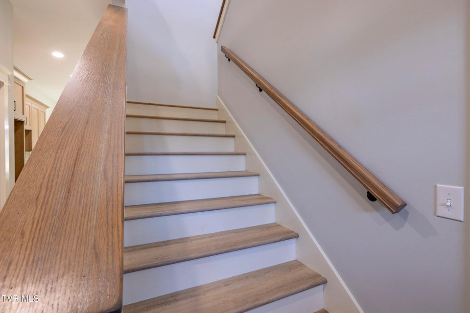 Photo #20: 1036 Cummings St 