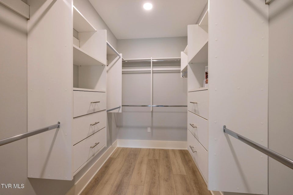 Photo #36: 1036 Cummings St 