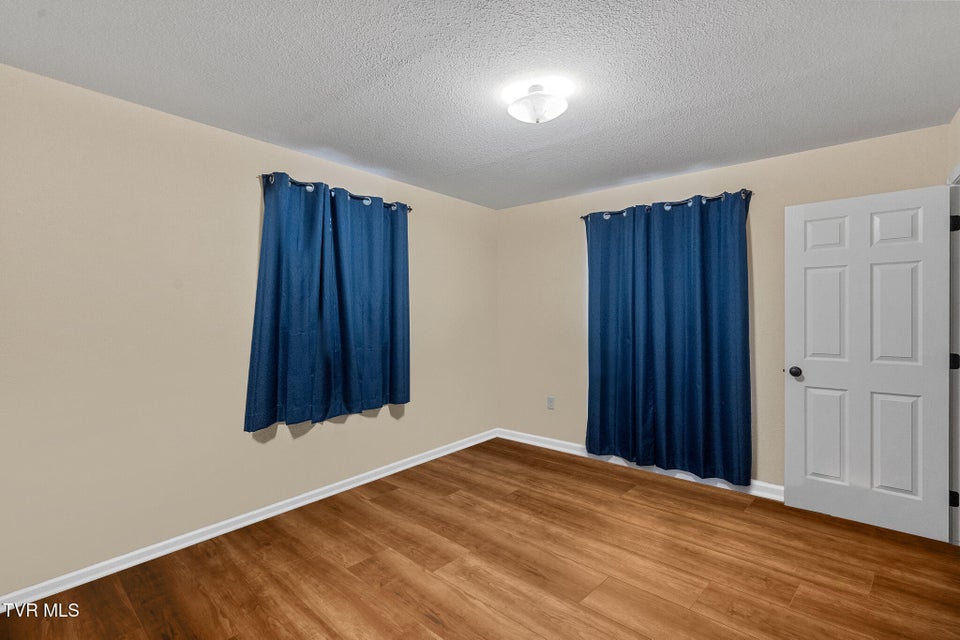 Photo #32: 44 Primrose Court